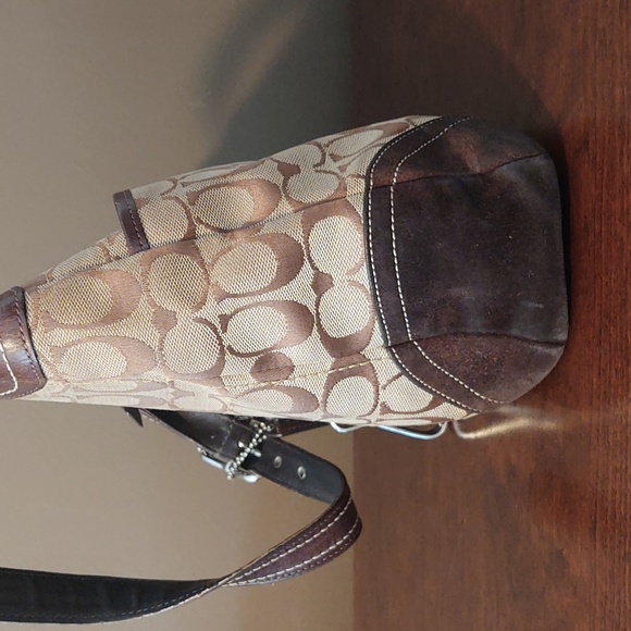 Coach Signature Print Hobo Style Purse - Picture 4 of 16